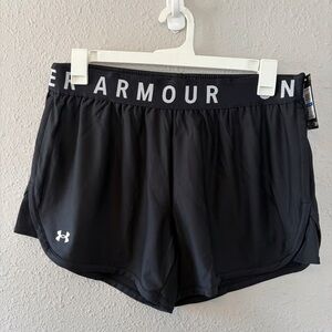 NWT Under Armour Play Up 5in Shorts Black size XL loose fit. $35 retail
